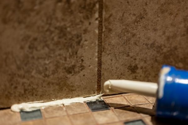 Shower Caulk Replacement in San Rafael